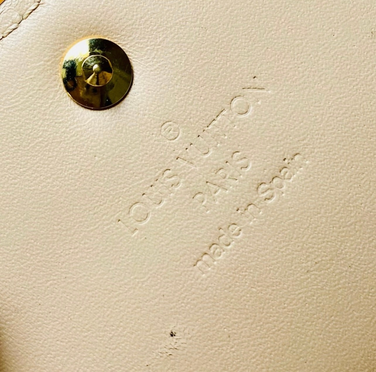 Louis Vuitton Cream Envelope Carte de Visite Monogram Vernis Wallet