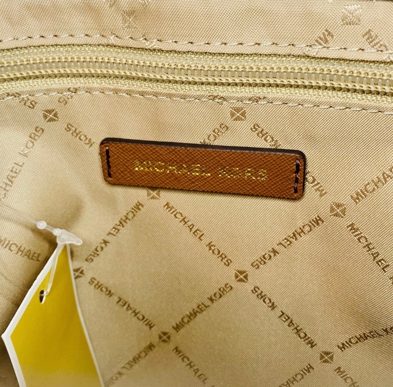 New Michael Kors Vanilla Signature Coated Canvas Jet Set Travel Large Messenger Bag