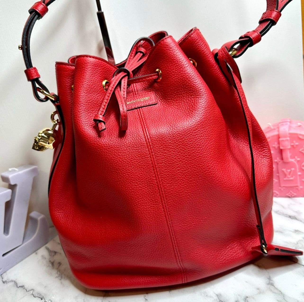 New Alexander McQueen Secchiello Red Pebbled Leather Skull Padlock Bucket Bag