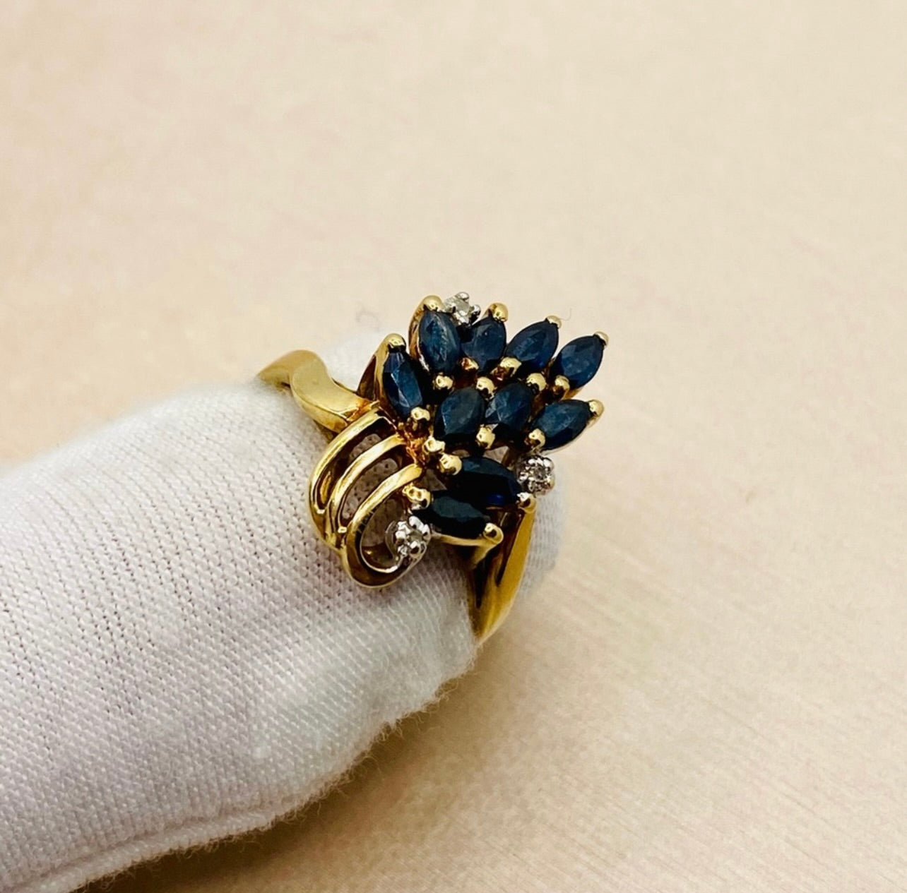 Vintage 10k Yellow Gold Blue Sapphire & Diamond Cocktail Ring