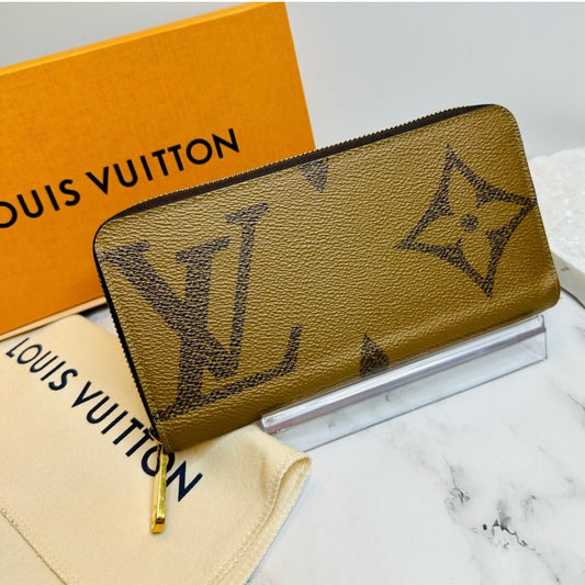 Louis Vuitton Reverse Monogram Giant Pattern Zippy Wallet
