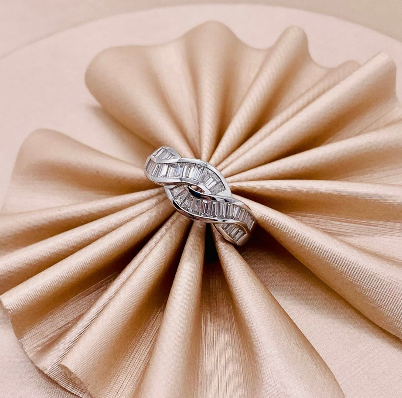 18k White Gold Woven Baguette Diamond Cluster Band Ring