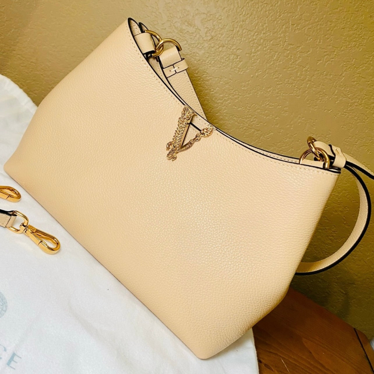 New VERSACE Vitello Virtus V Small Beige Grainy Calfskin Leather Shoulder Bag