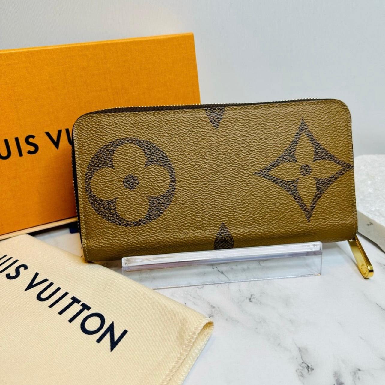 Louis Vuitton Reverse Monogram Giant Pattern Zippy Wallet