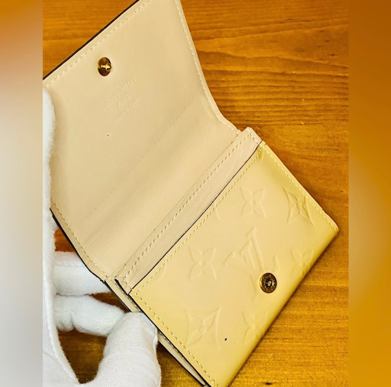 Louis Vuitton Cream Envelope Carte de Visite Monogram Vernis Wallet