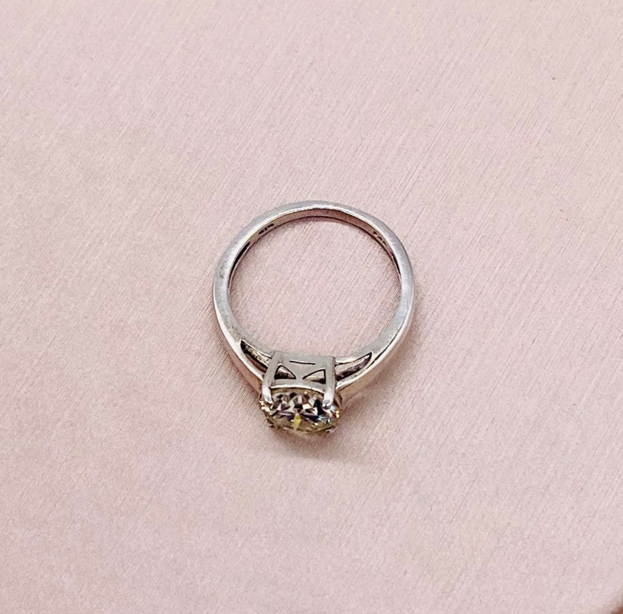 EUC Sterling Silver 2 ct Round Moissanite Engagement Ring