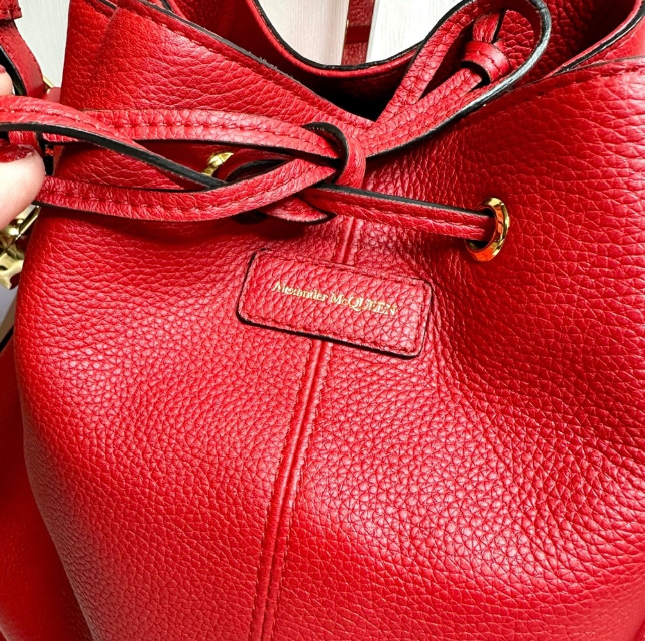New Alexander McQueen Secchiello Red Pebbled Leather Skull Padlock Bucket Bag