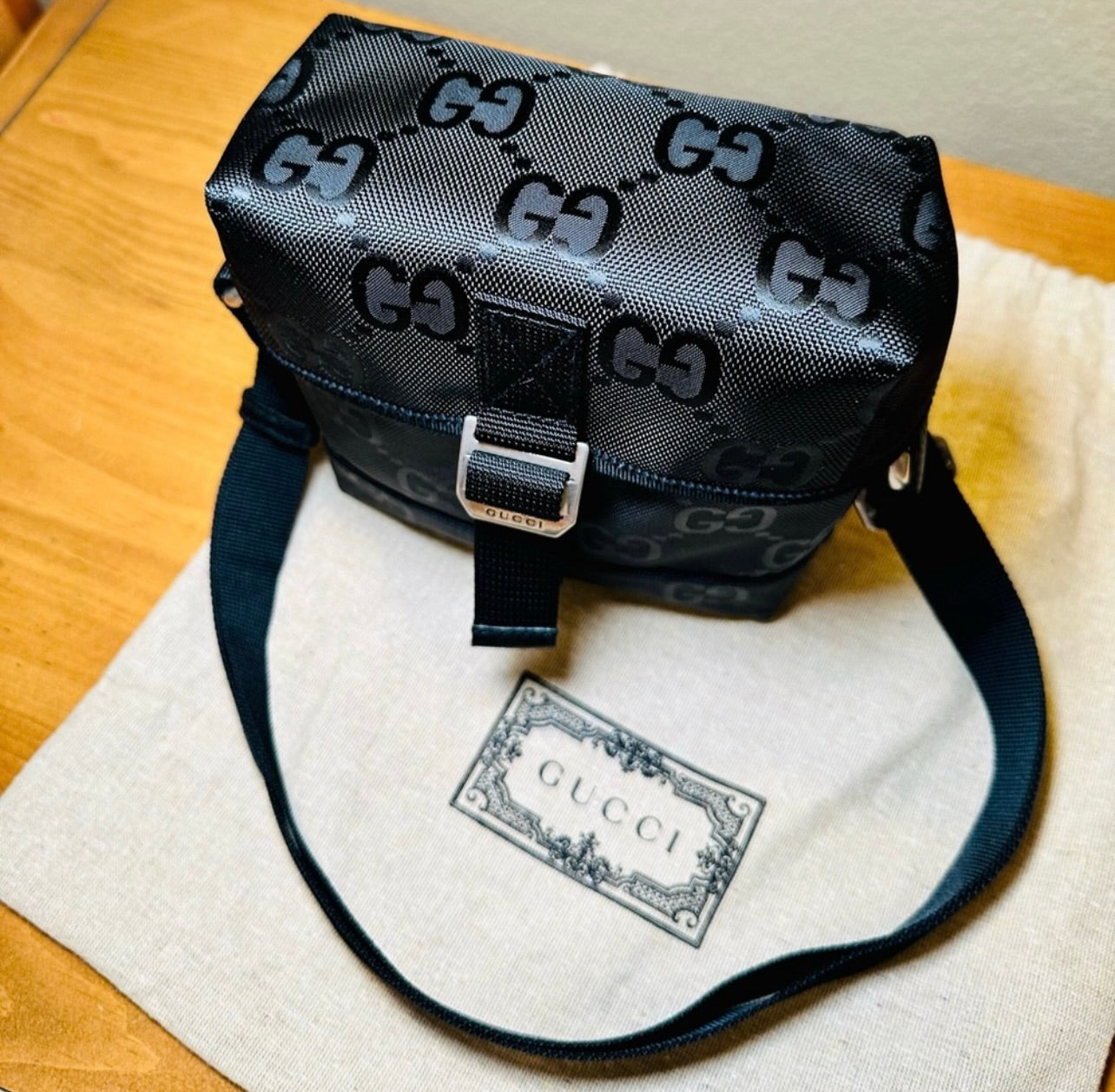 New Unisex Gucci Black Econyl Nylon Monogram Off The Grid Messenger Bag