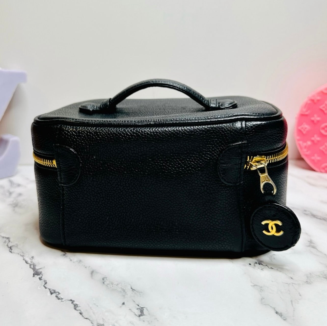 EUC Vintage CHANEL Black Caviar Leather CC Vanity Case Bag