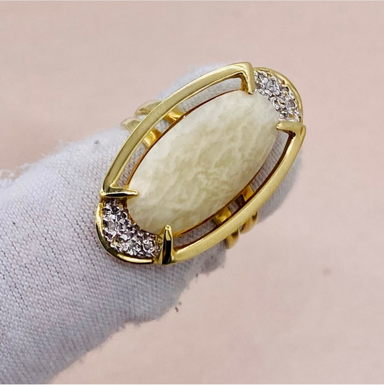 Vintage 18k Yellow Gold Rose Quartz & Diamond Cocktail Ring