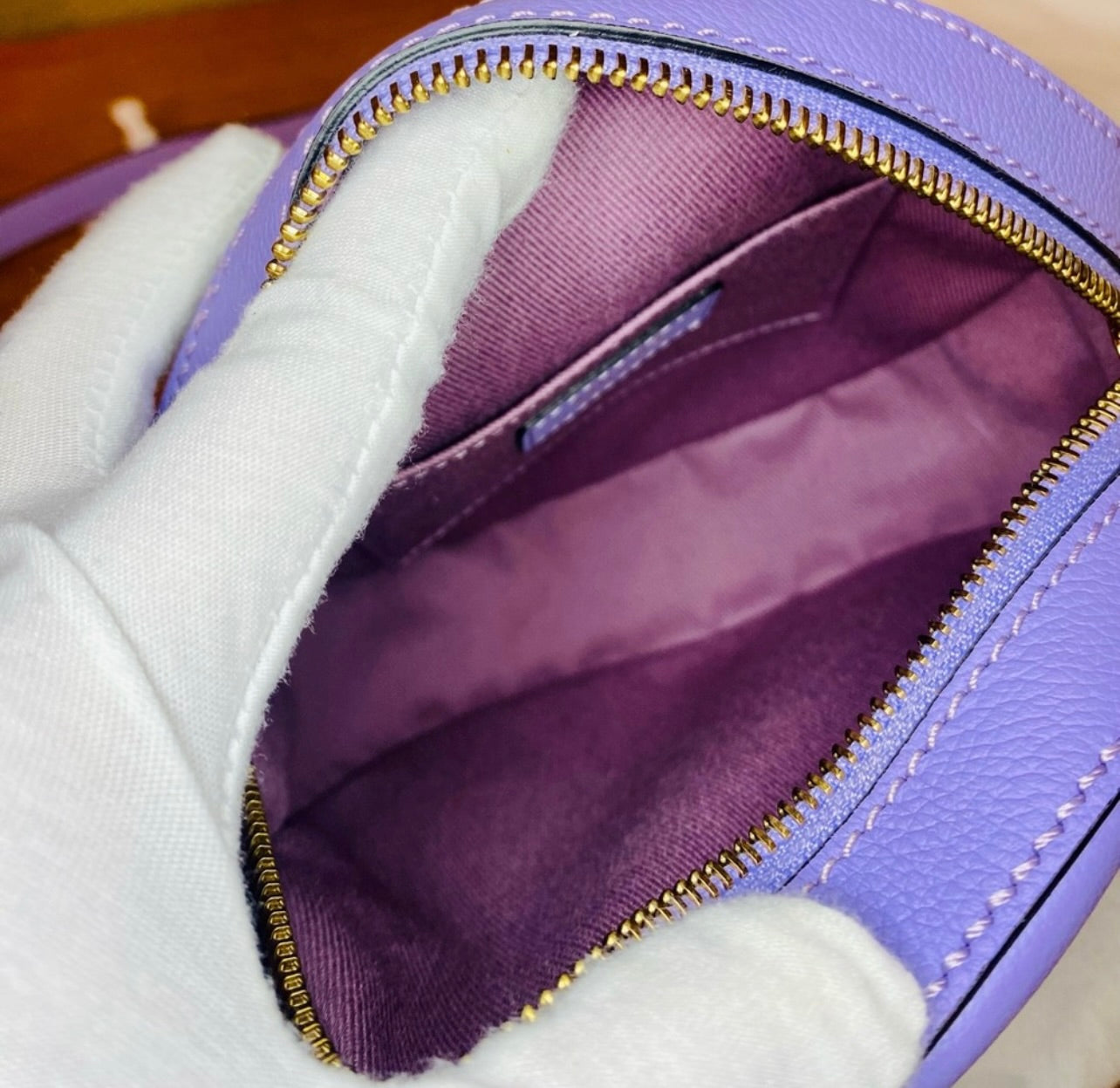 New Versace La Medusa Lilac/Purple Leather Disco Round Crossbody Bag