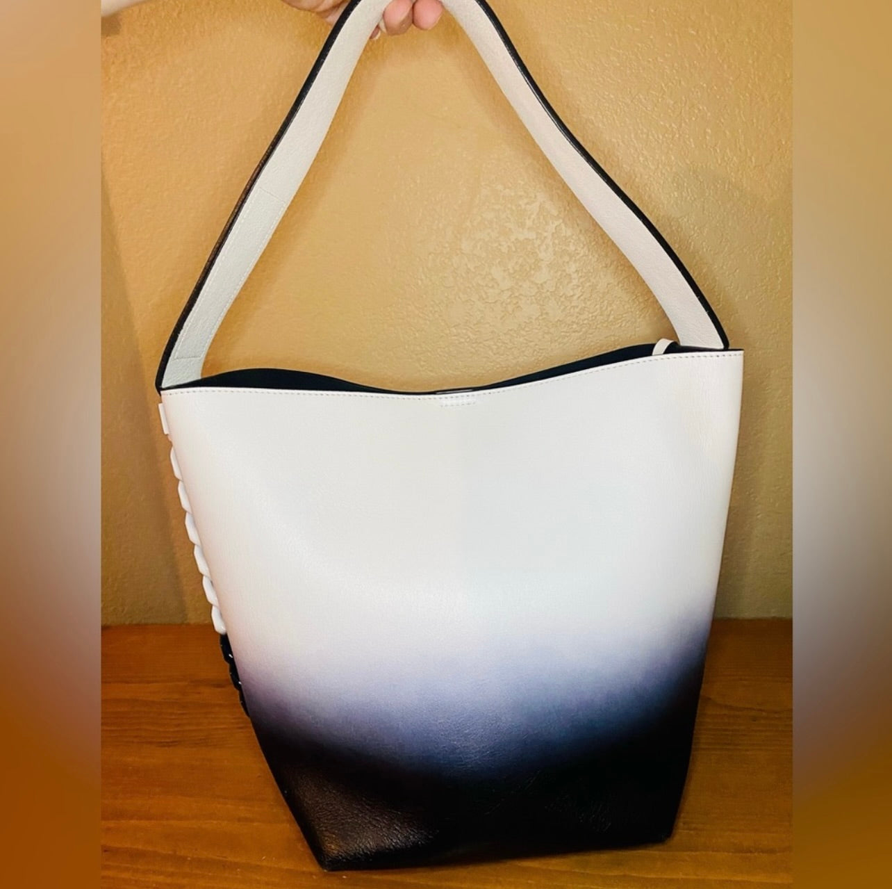 EUC Givenchy White & Black Calfskin Infinity Ombre Matte Chain Link Hobo Bag