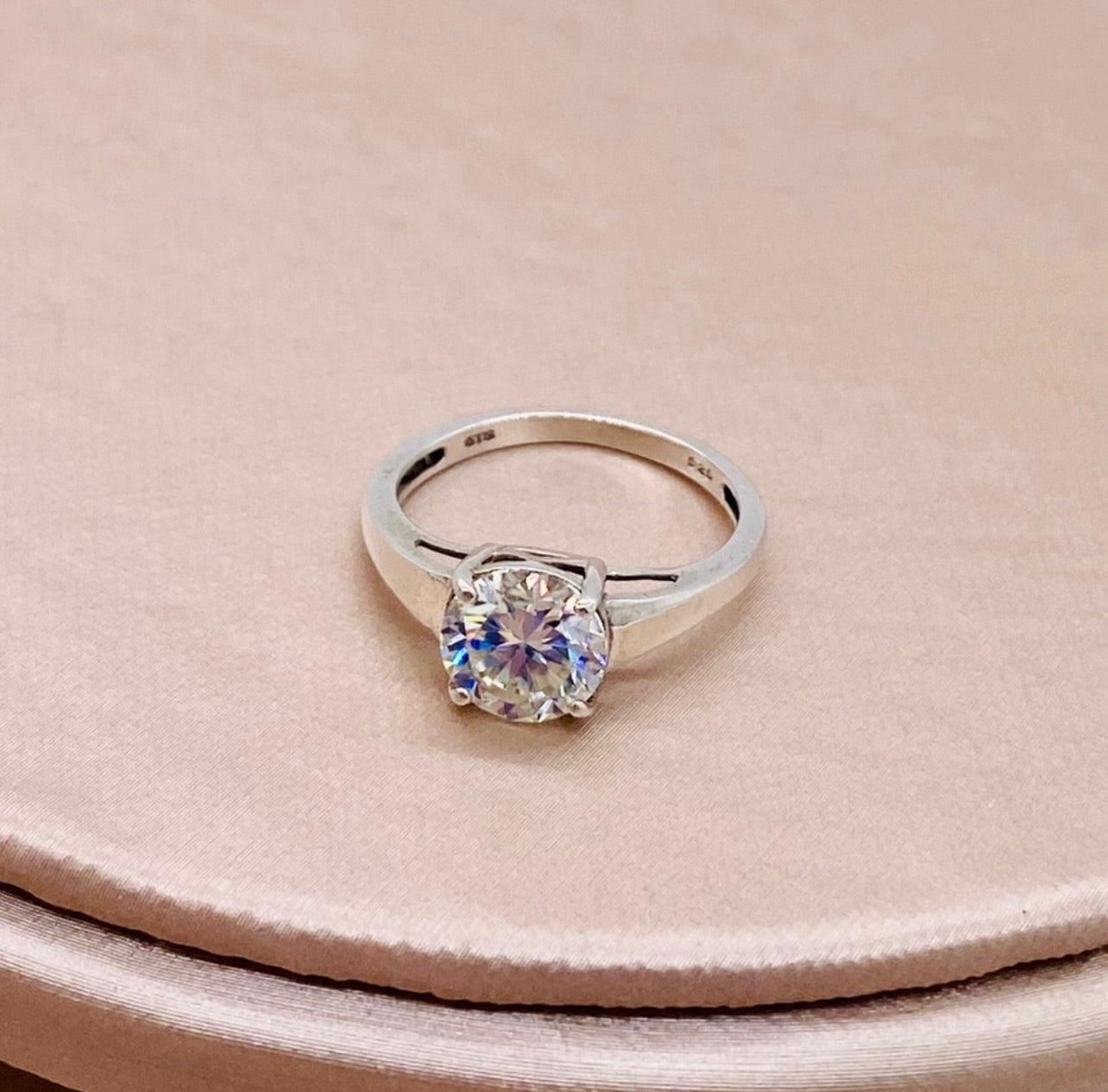 EUC Sterling Silver 2 ct Round Moissanite Engagement Ring