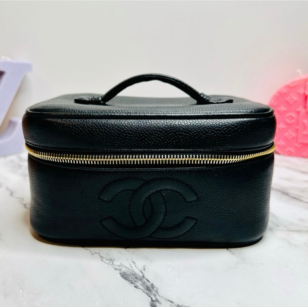 EUC Vintage CHANEL Black Caviar Leather CC Vanity Case Bag