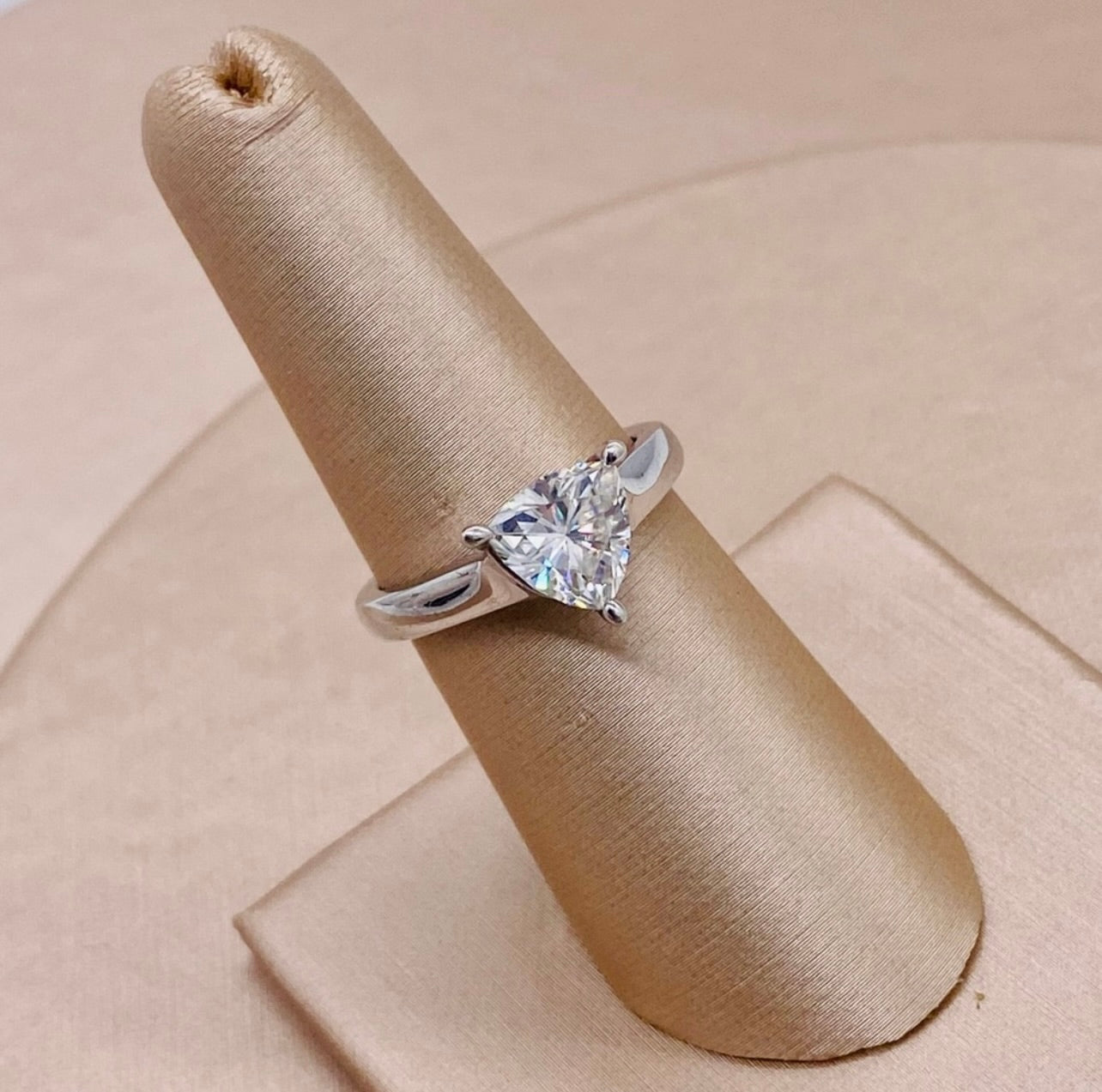 Sterling Silver Ring w/ 1.60CTW Colorless Forever One Moissanite Gemstone