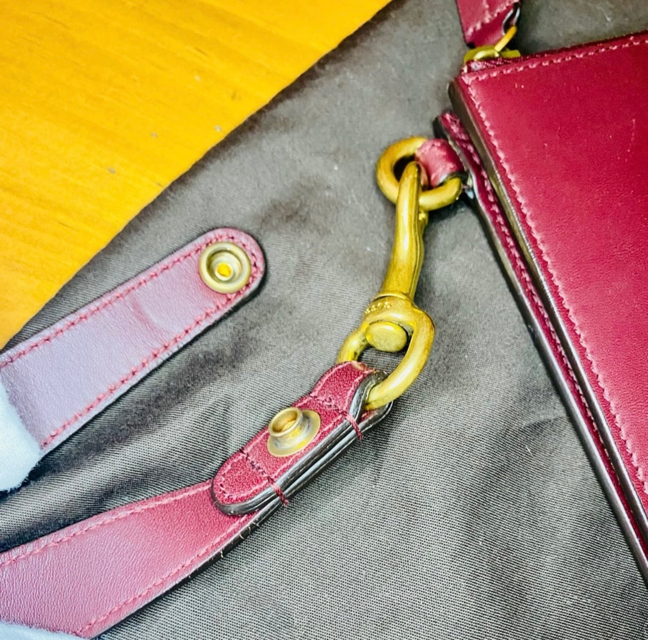 Rare GUCCI Tiger Animalier Bordeaux Leather Oversized Wristlet Clutch