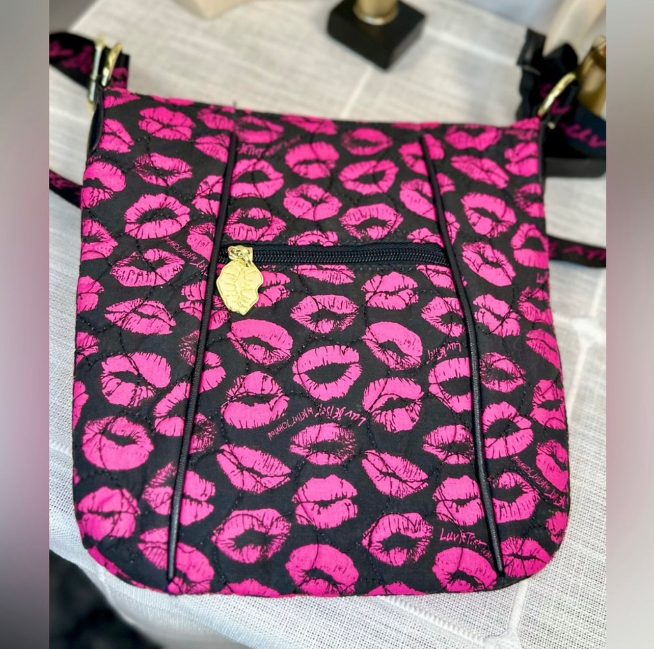 LUV by Betsey Johnson Black w/ Hot Pink Lips Pattern Crossbody Bag