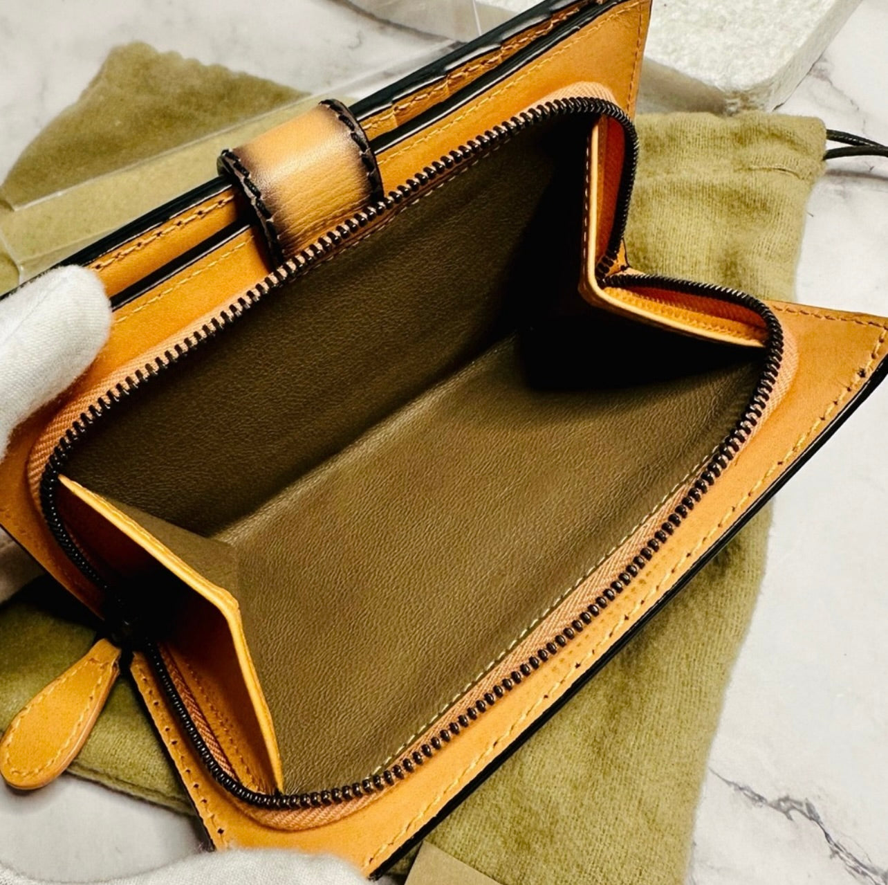 EUC Rare Bottega Veneta Medium Nappa Intrecciato Woven Leather French Compact Wallet