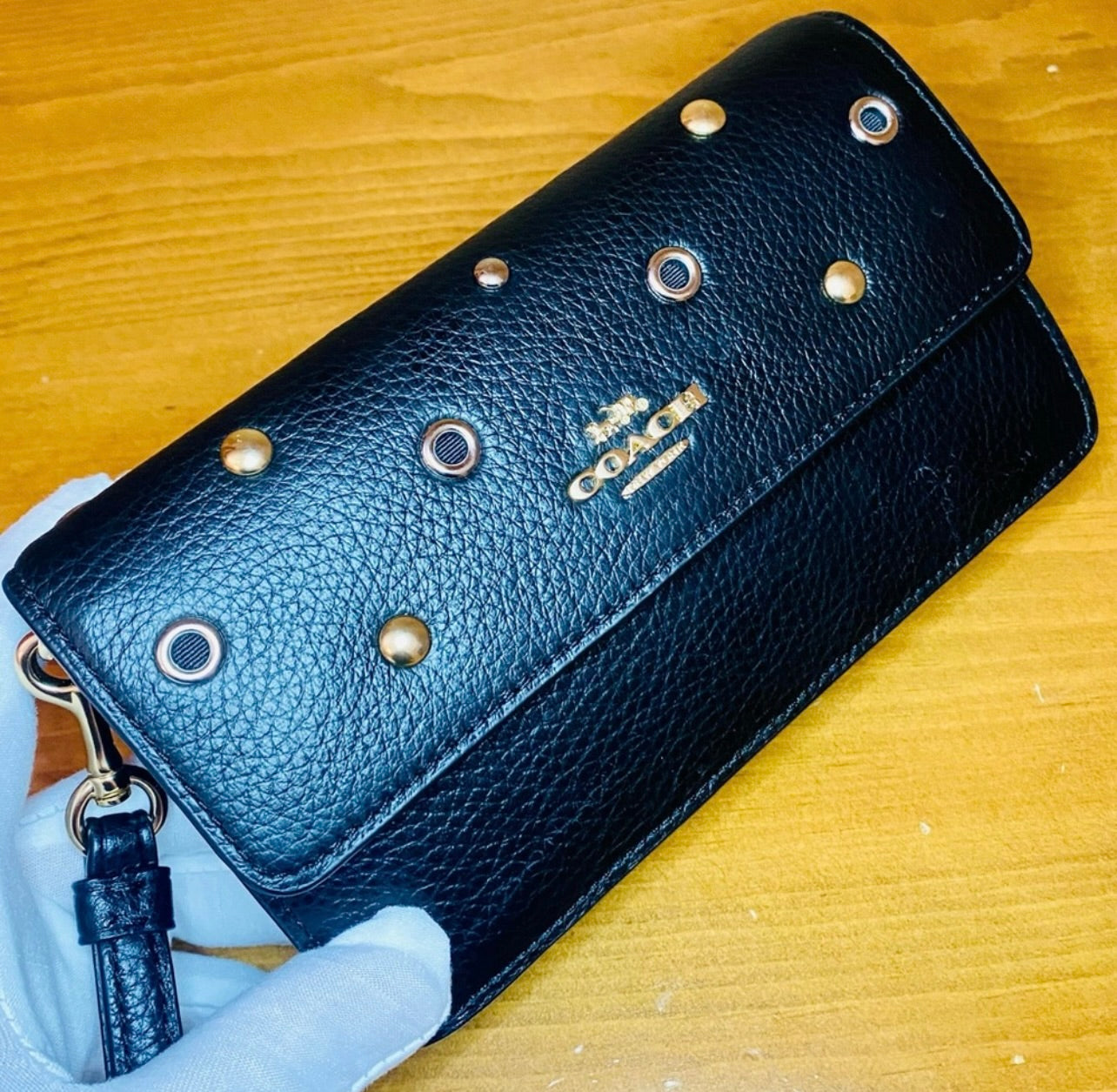 New Coach Black Pebbled Leather Foldover Wristlet Clutch w/ Gold & Silver Grommets