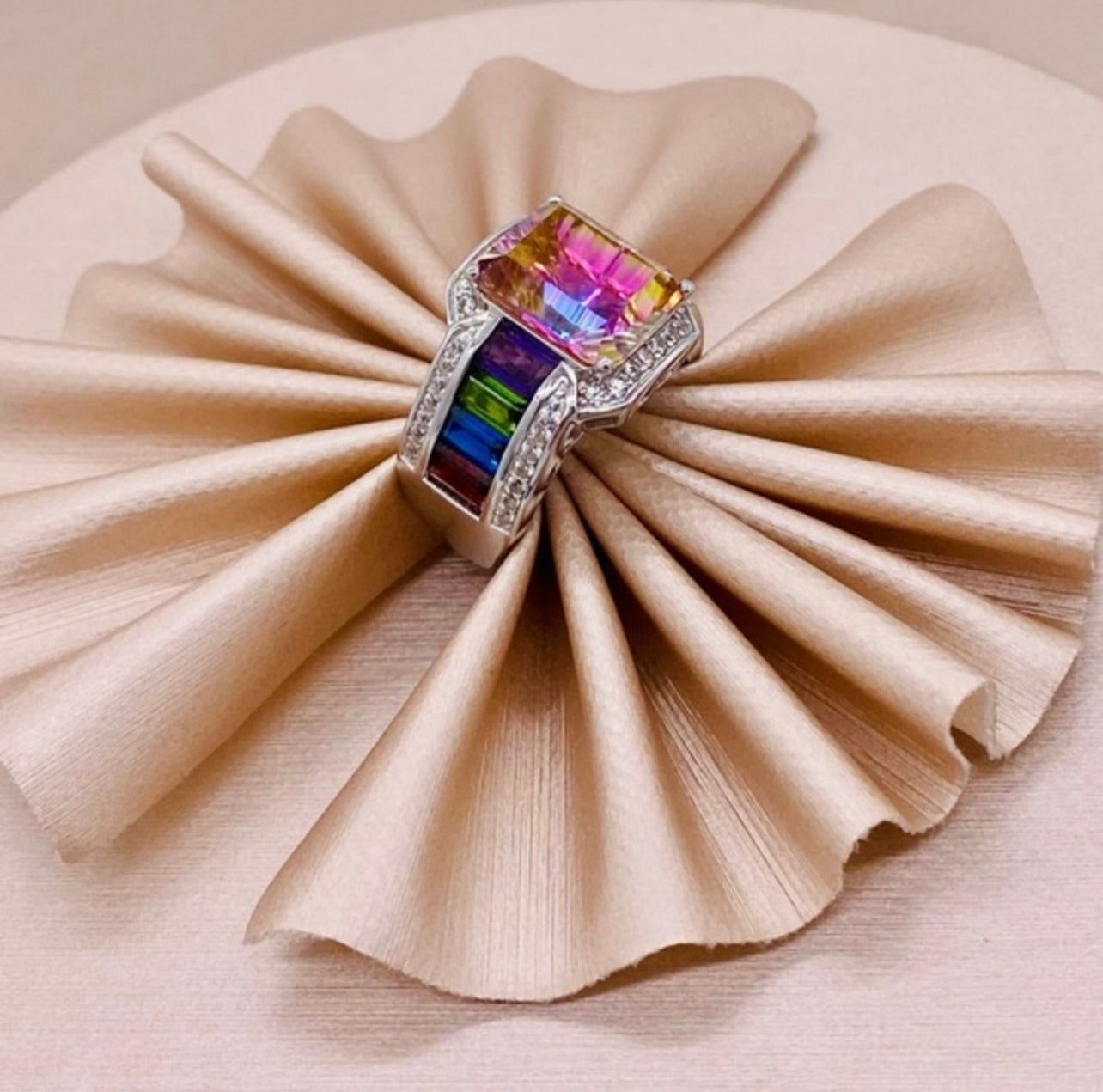 EUC Sterling Silver Bi Colored Topaz Cocktail Ring