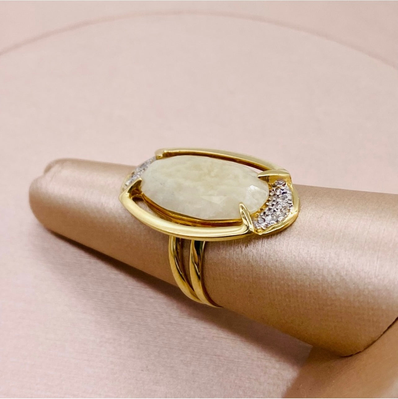 Vintage 18k Yellow Gold Rose Quartz & Diamond Cocktail Ring