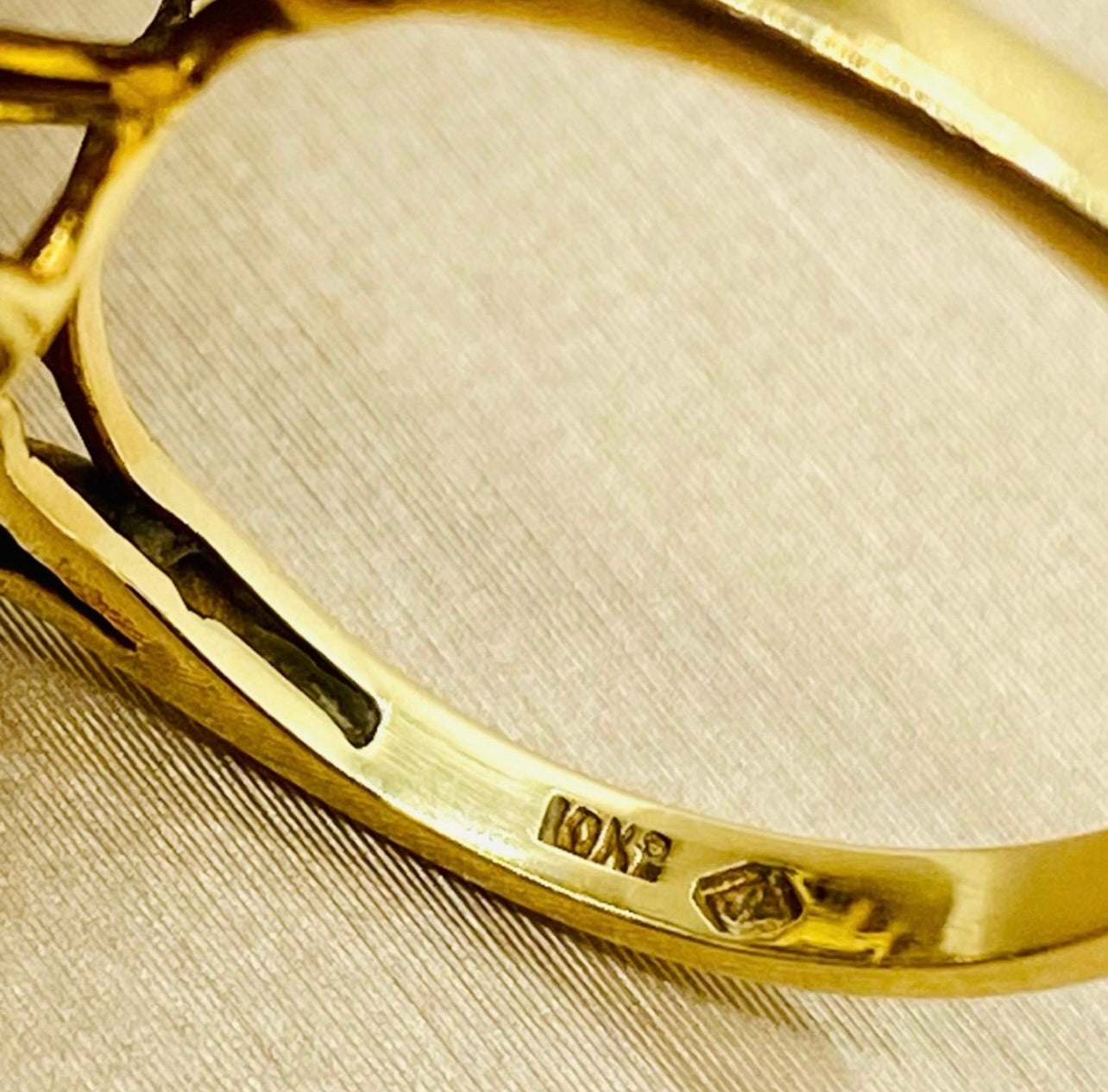 Vintage 10k Yellow Gold Blue Sapphire & Diamond Cocktail Ring