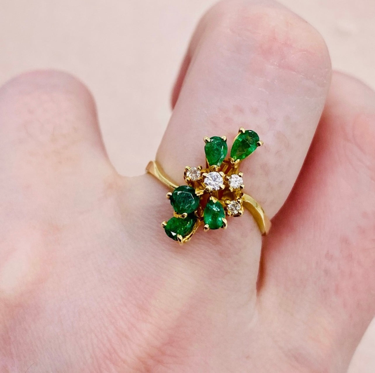 18k Yellow Gold Antique Diamond & Emerald Cluster Flower Ring